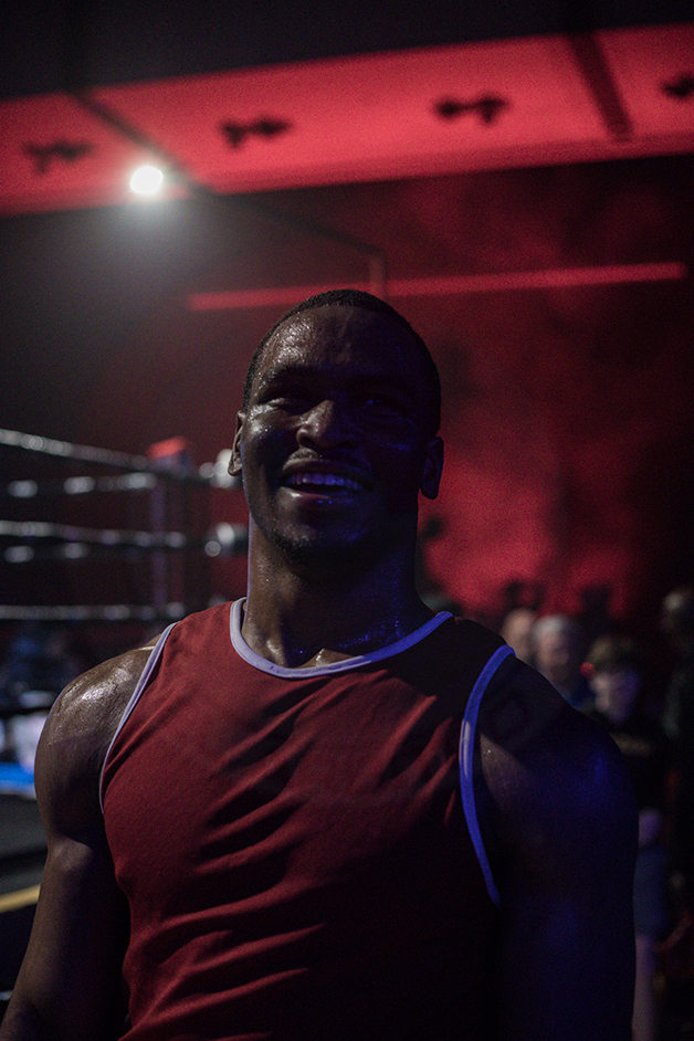 Isaac Ndubuisi despues de su victoria el 11 de abril 2026