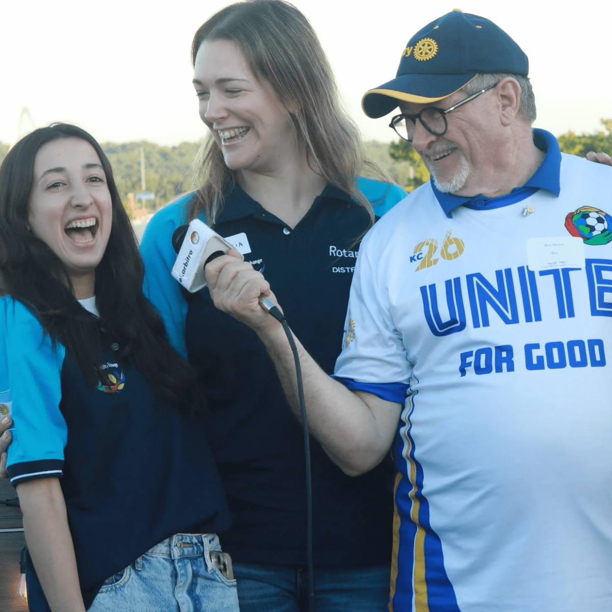 ¡Club Rotario local les da la bienvenida a&nbsp;argentinos!